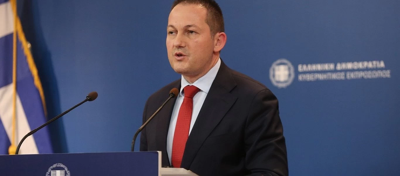 Σ.Πέτσας: «Δεν υπάρχει κανένα σενάριο για μείωση μισθών και συντάξεων - Δε θα γίνει ανασχηματισμός»